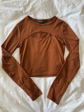 Eclipse Women's Rust Ribbed Long-Sleeve Top with Front Cutout